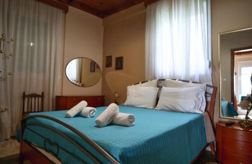 Paralia Vergas Apartment | Verga Beachfront House Villa