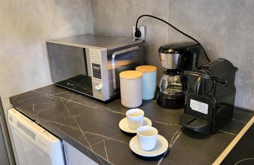 Lagonissi Apartment | Veta's Luxury apartment near the beach.
