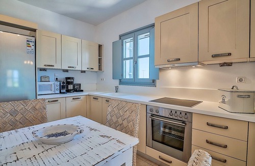 Antiparos Villa | Villa 'Afroditi A' with Sea View, Wi-Fi and Air Conditioning
