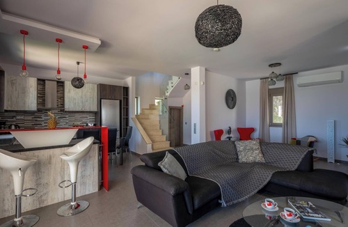 Geropotamos Villa | Villa Ag. Georgios – Seaview Palm Retreat