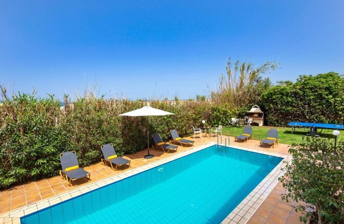 Maleme Villa | Villa Aggeliki by Villa Plus