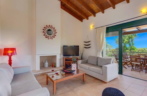 Pyrgos Psilonerou Villa | Villa Anna Maria by Villa Plus
