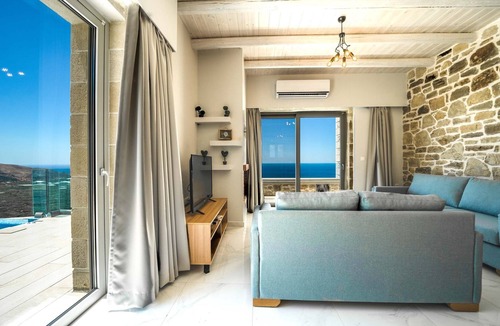Zerviana Villa | Villa Ariti | Luxury villa, private pool, jacuzzi, near Falassarna