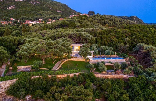 Pentati Villa | Villa Basil - Three Bedroom Villa, Sleeps 6
