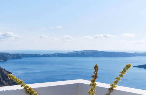 Fira Villa | Villa DALI Leda - New private villa with jacuzzi and amazing view to the volcano