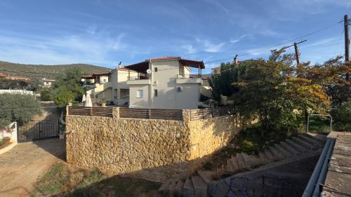 Korfos House | Villa Dalia - Korfos Korinthos