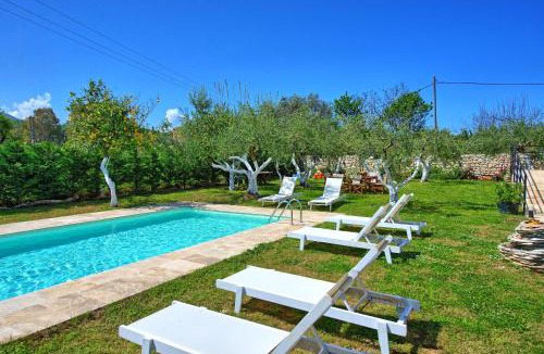 Almiros Beach Villa | Villa Elaia by PosarelliVillas