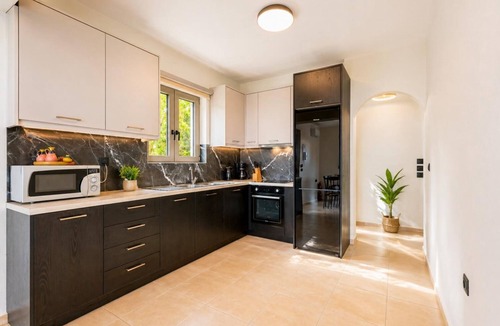 Maroulas Villa | Villa Garifallia - Three Bedroom Villa, Sleeps 6
