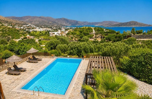 Agios Nikolaos Villa | Villa Glan Y Mor - Five Bedroom Villa, Sleeps 10