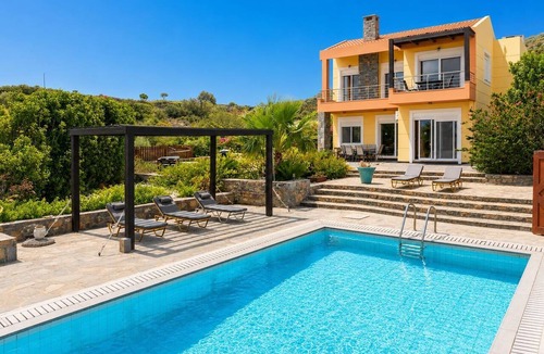 Agios Nikolaos Villa | Villa Glan Y Mor - Five Bedroom Villa, Sleeps 10