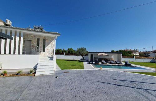 Pefkochori Villa | Villa Hillside Pefkohori