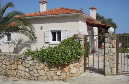 Kaligata Villa | Villa In A Peaceful Village Location With Mountain And Rural Aspects