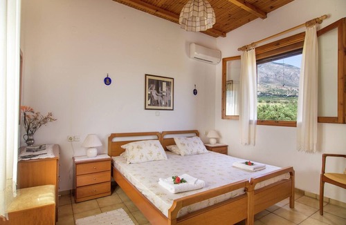 Lefkogeia Villa | Villa in Lefkogia with Private Pool