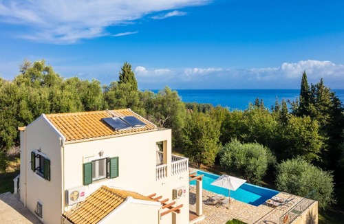 Astrakeri Villa | Villa Iremia - Three Bedroom Villa, Sleeps 6