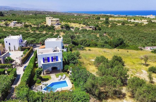 Pagkalochori Villa | Villa Irini with Heated Pool, By Hellocrete