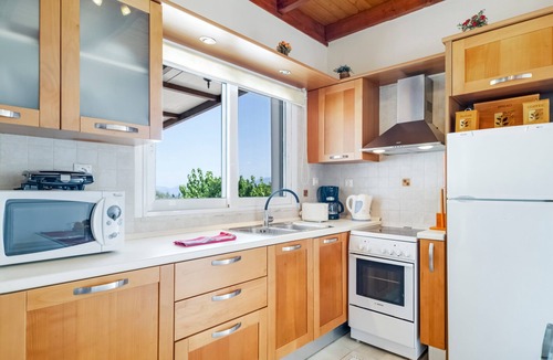 Meganisi Villa | Villa Jimmy's Katomeri 3 with Sea View, Wi-Fi and Air Conditioning
