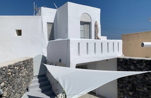 Emporio Villa | Villa Kallisti | Wonderful Terrace Suite With Jacuzzi | Emporeio
