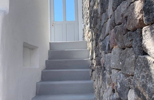 Emporio Villa | Villa Kallisti | Wonderful Terrace Suite With Jacuzzi | Emporeio