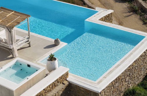 Xilokeratidi Villa | Villa Kalo Livadi Beach View and Walk Pool & Hot Tub