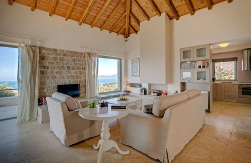 Skiathos Villa | Villa Kalyvia Beta | Kalyvia, Skiathos | Private Infinity Pool & Sea Views