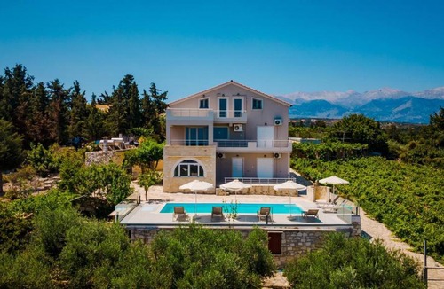 Douliana Villa | Villa Konstantinos Hilltop Vineyard Escape
