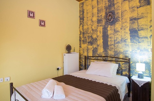 Pantokratoras House | Villa Lina is a beautiful holiday home located in the village of Pantokratoras