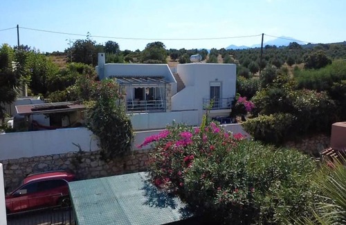 Skouloufia House | Villa Mailin – a quiet vacation home with a private pool and ocean views near Rethymno