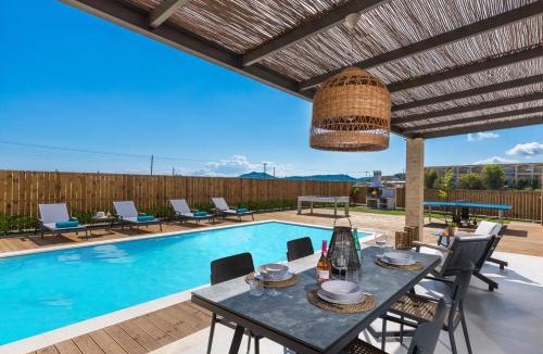 Alykes Villa | Villa Maira Rose by Villa Plus