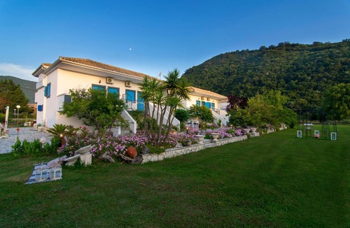 Karavostasi Apartment | Villa Marina