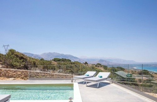 Karoti Villa | Villa mit Unglaublichem Blick auf das Meer und die Berge
