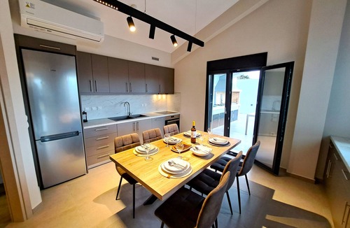 Mourteri House | Villa Myrtia I Luxury Seaside Retreat