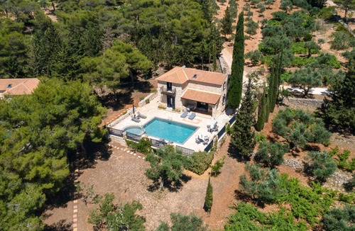 Agia Marina House | Villa Nefeli mit privatem Pool by Interhome