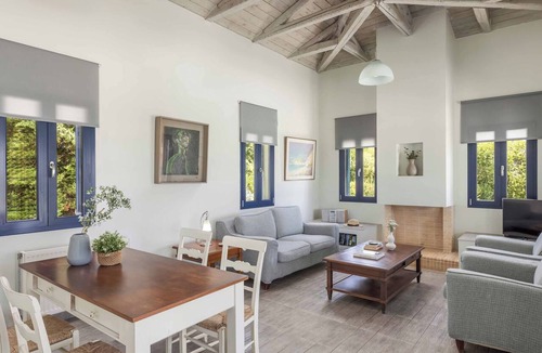 Svoronata Villa | Villa Nissaki - Two Bedroom Villa, Sleeps 4