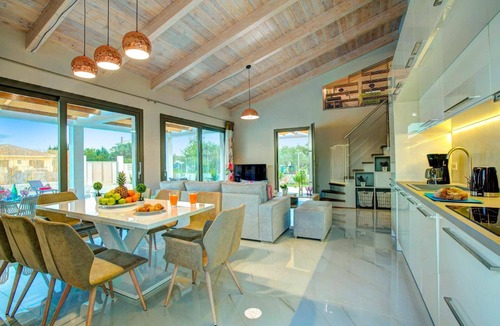 Zakynthos Town Villa | Villa Peonia by Villa Plus