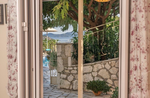 Divarata Villa | VILLA REGINA - Private paradise with tree-house&heated pool