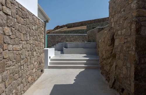 Ornos Villa | Villa Sapphire 6bed with Pool and Hot Tub in Ornos
