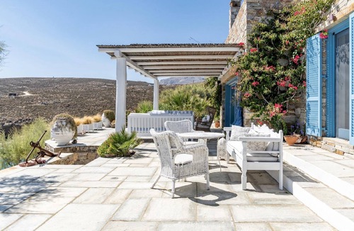 Serifos Villa | Villa Serifos overlooking the Aegean Sea