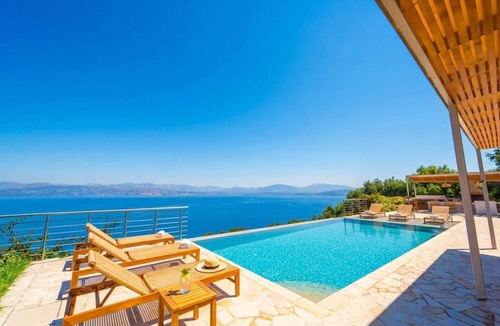 Apraos Villa | Villa Thea Kalamaki - Three Bedroom Villa, Sleeps 6
