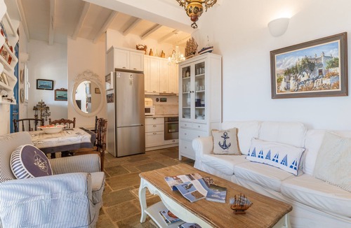 Tinos Villa | Villa 'Tinos Traditional Sea Side' with Sea View, Wi-Fi and Air Conditioning