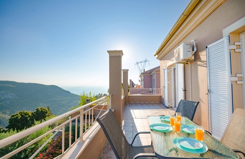 Benitses Villa | Villa Tzintzola in Kato Garouna