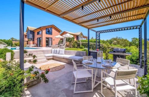Lygia Villa | Villa Wind by Villa Plus