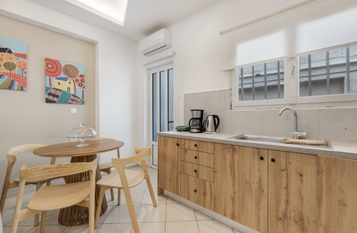 Nea Chora Villa | Villa with Balcony and Pool Access