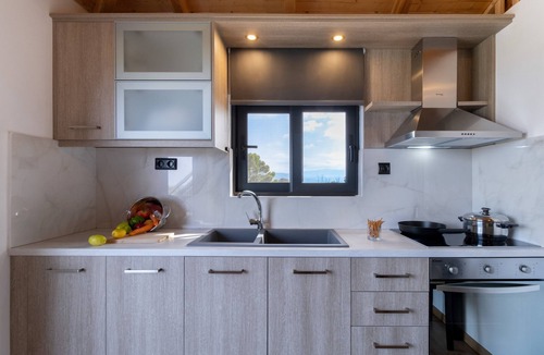 Lefkada Town Villa | Villa with Sea View, Shared Garden & Wi-Fi