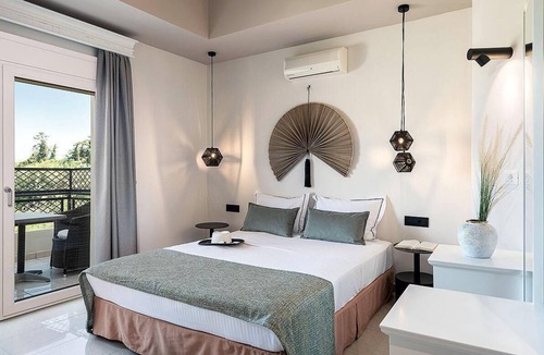 Platanias Town Villa | Villas Platanias 3 bedroom villa with indoor pool