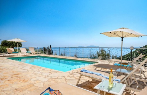 Agni Villa | Vista Mare Assinia