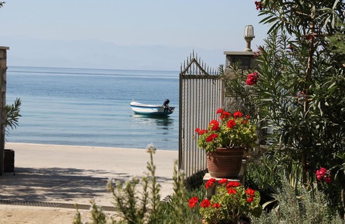 Kala Nera Apartment | Vrbo Property