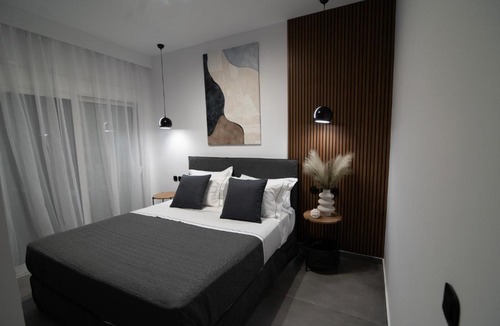 Vari-Voula-Vouliagmeni Apartment | White House Vouliagmeni 1- 2BD Free Parking, Next to the Sea