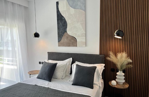 Vari-Voula-Vouliagmeni Apartment | White House Vouliagmeni 1- 2BD Free Parking, Next to the Sea