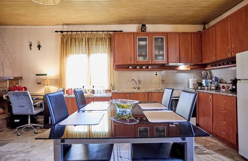Volissos House | White lilies, the house of gourmet flavours