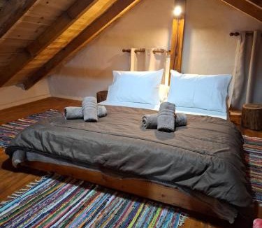 Kymi-Aliveri Apartment | Woodstone House